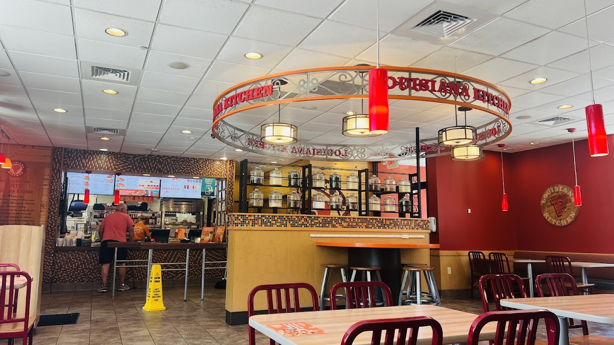 Popeyes Louisiana Kitchen Photo 4