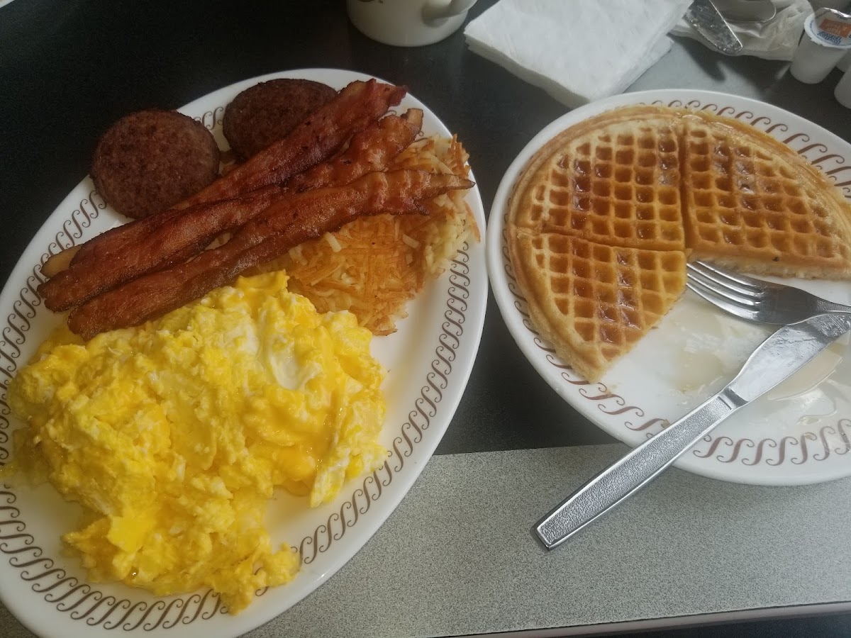 Waffle House Photo 9