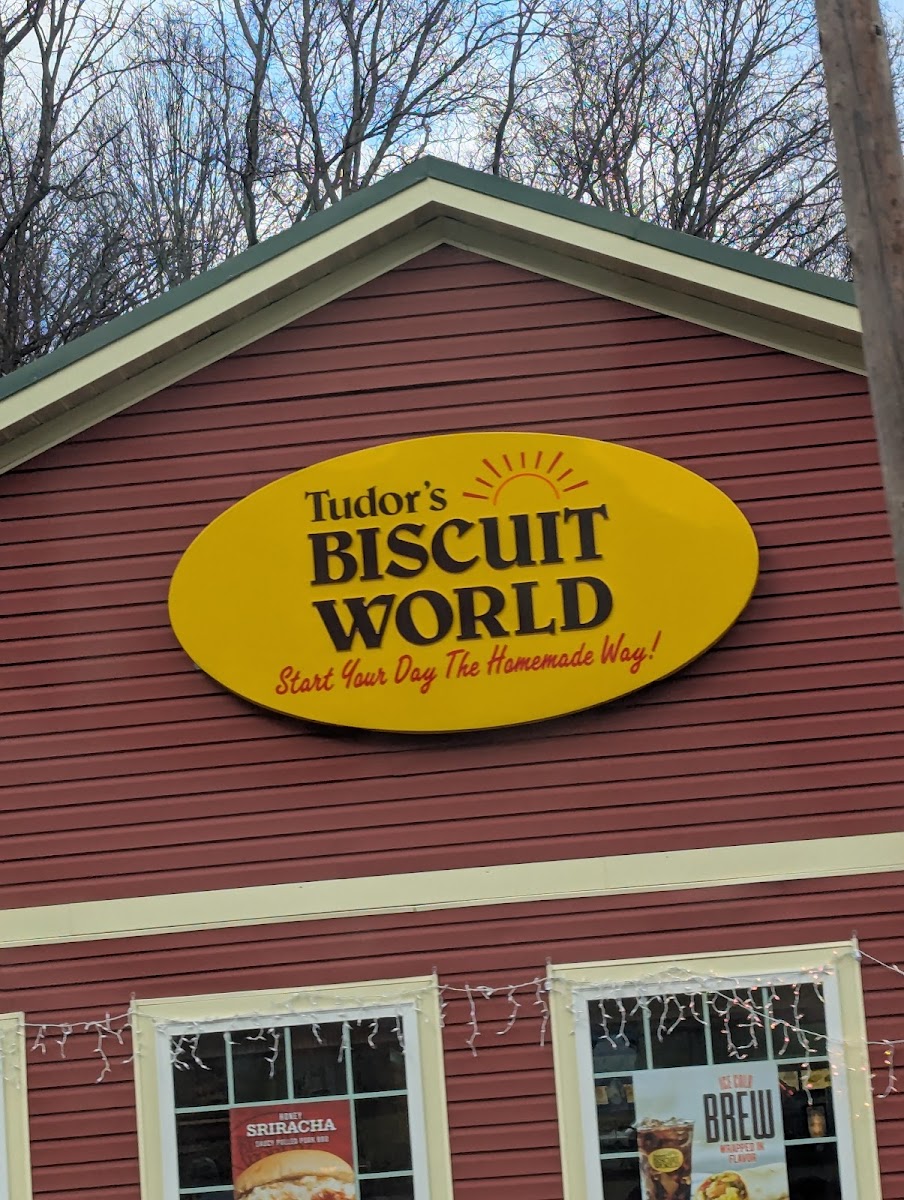 Tudor's Biscuit World Photo 4