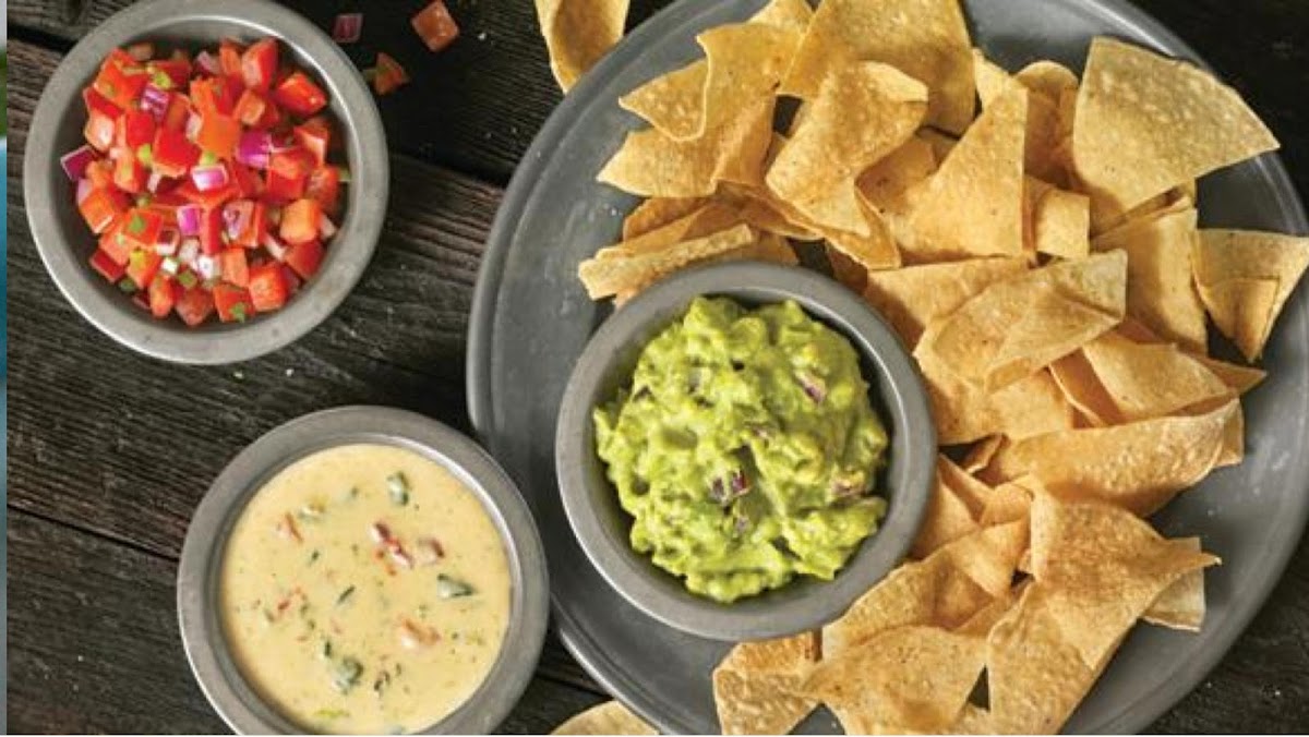 QDOBA Mexican Eats Photo 3