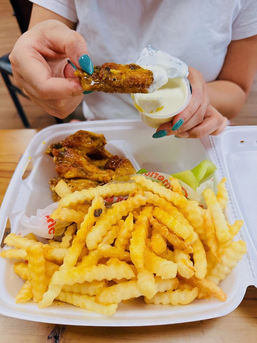 American Deli Photo 4