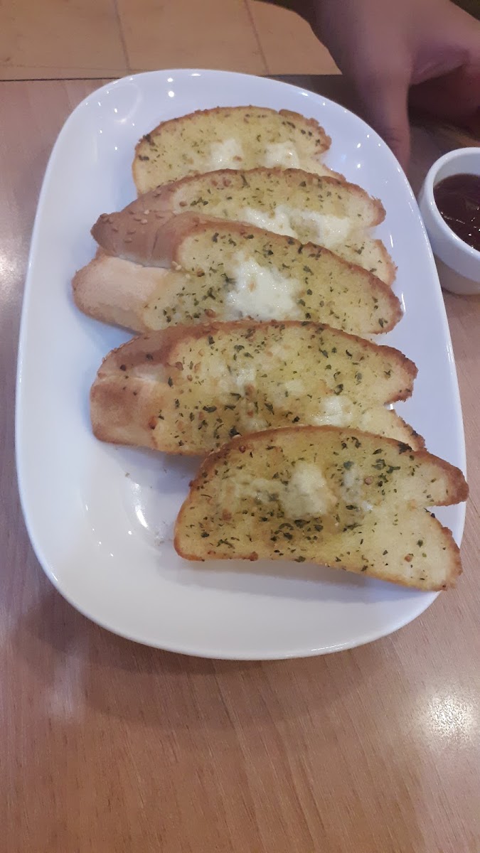 Pizza Hut Photo 9