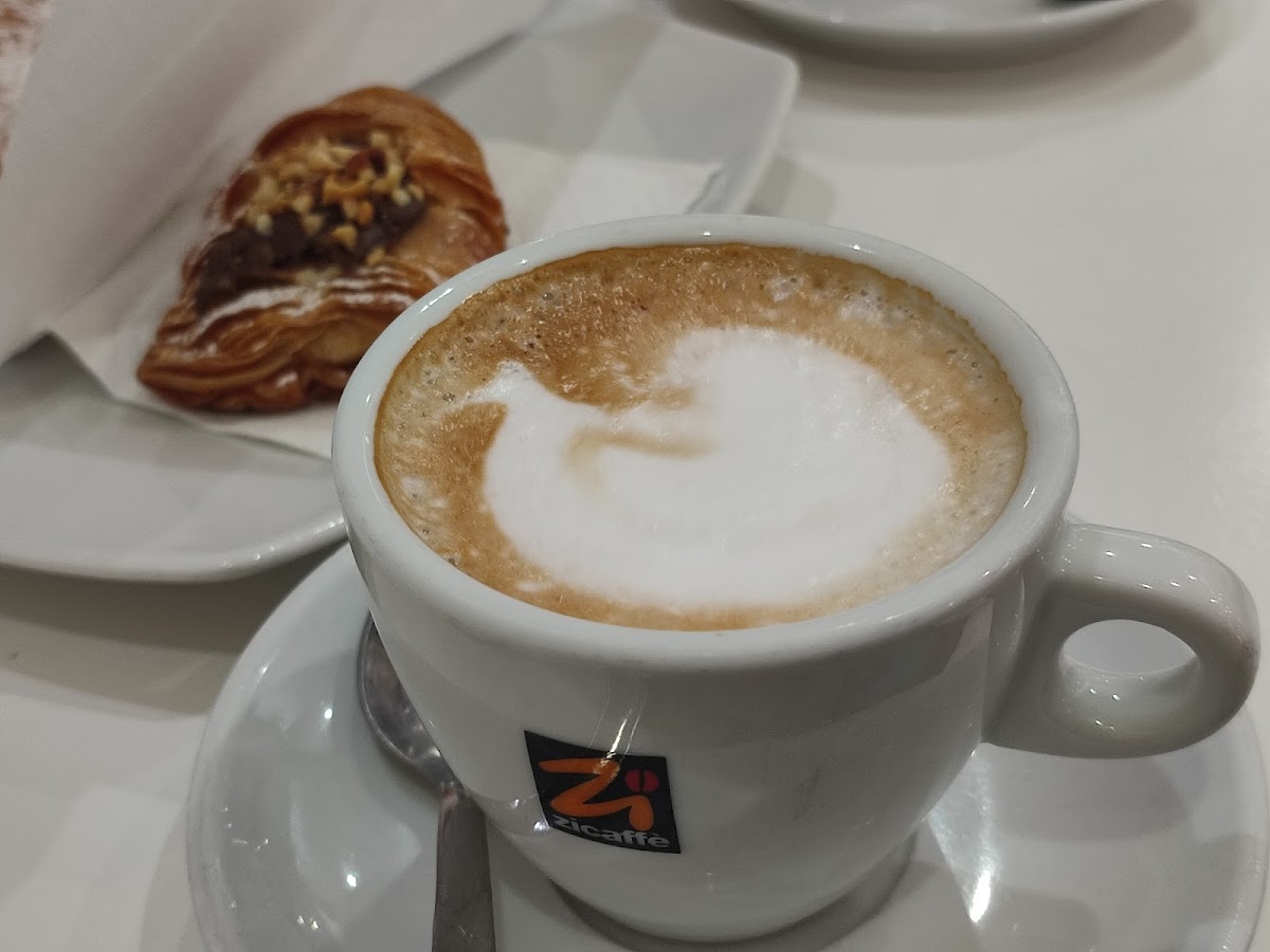 Paradise - Gelateria, Pasticceria Photo 3