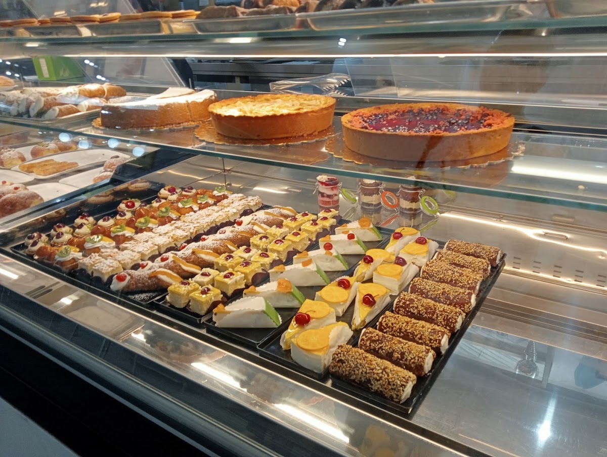Paradise - Gelateria, Pasticceria Photo 4