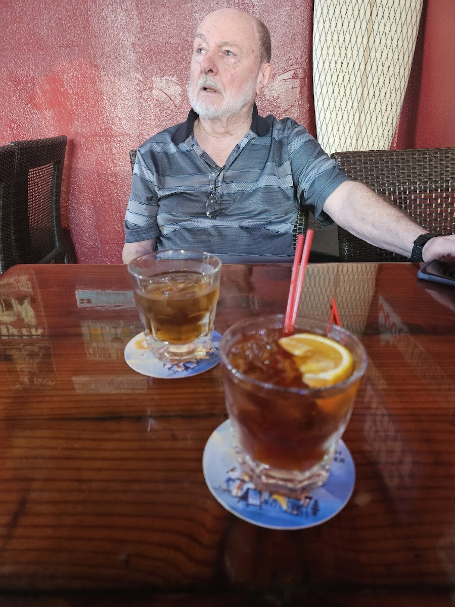 Big Wave Dave's Bar & Grill Photo 10