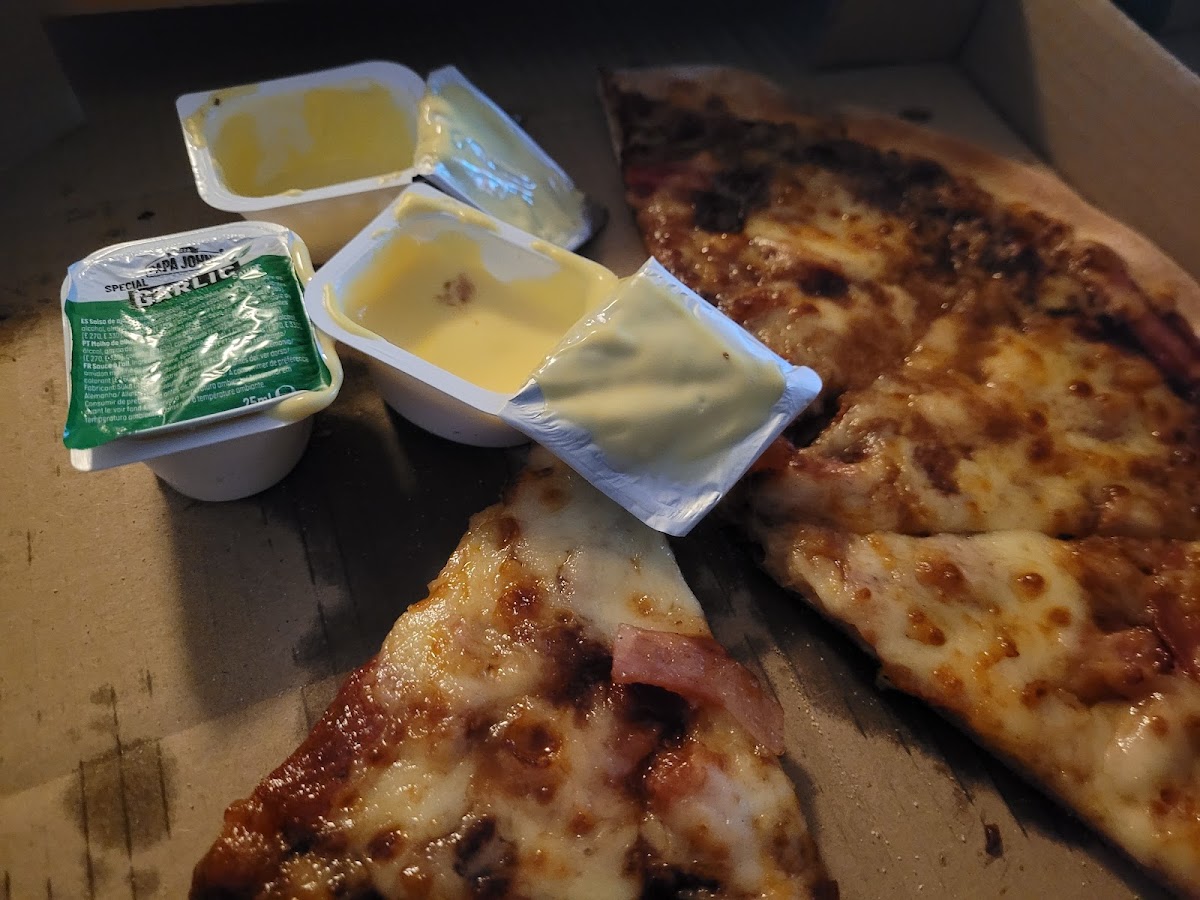 Papa Johns Pizza Photo 5