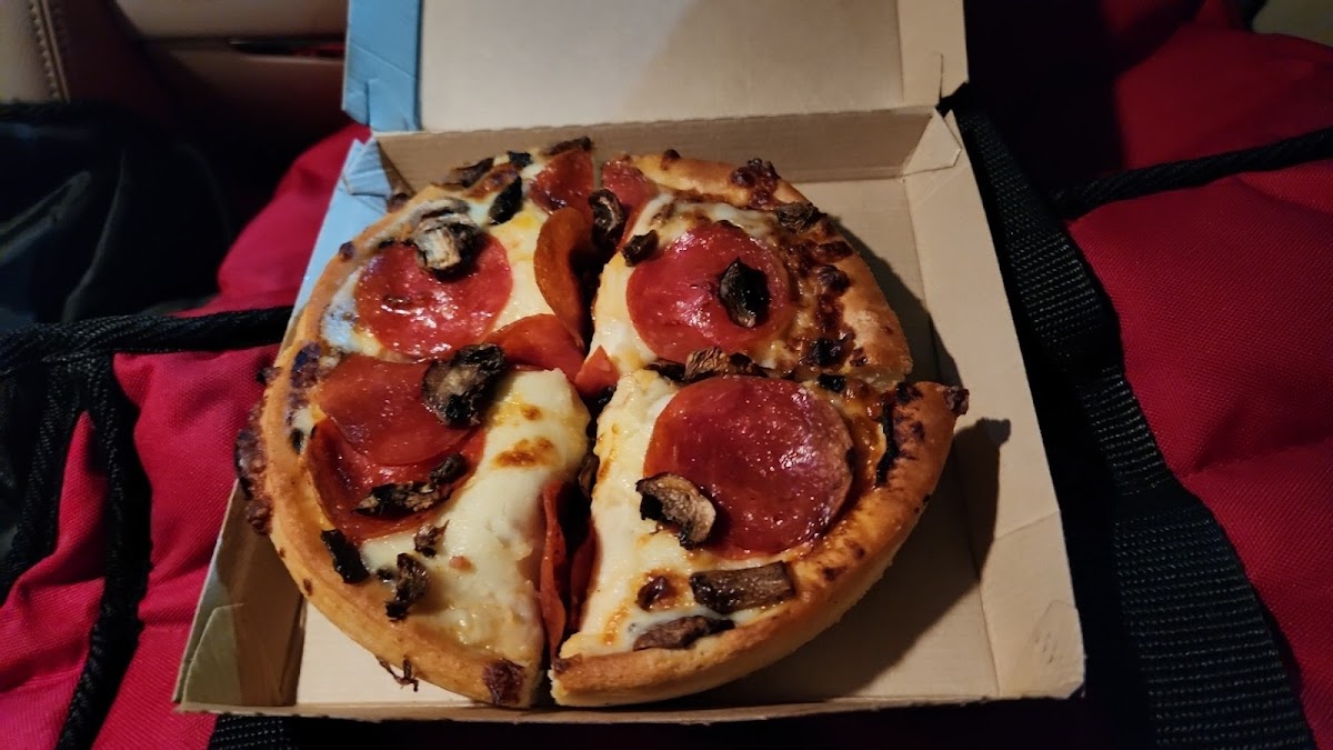 Pizza Hut Photo 6