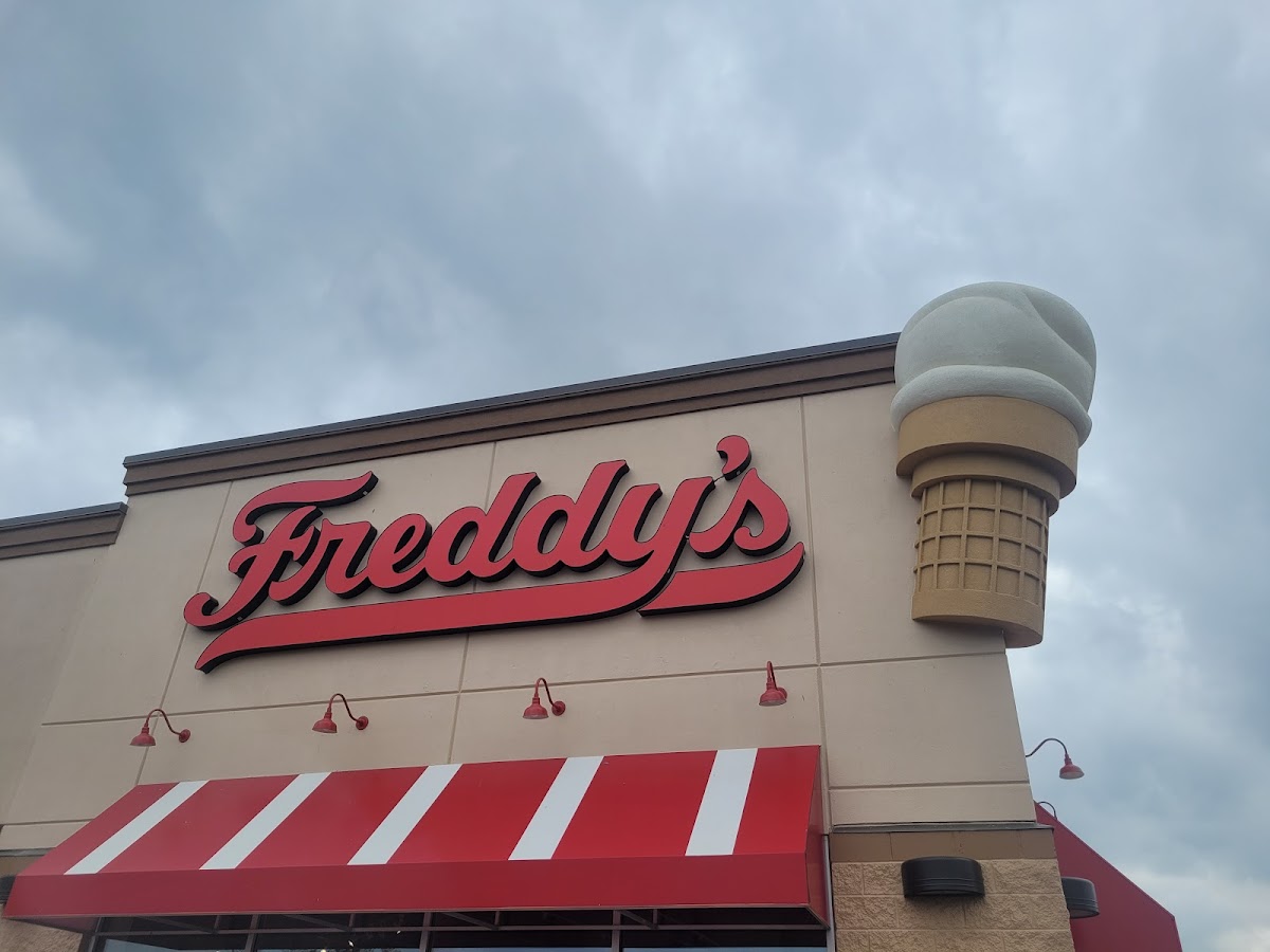 Freddy's Frozen Custard & Steakburgers Photo 3