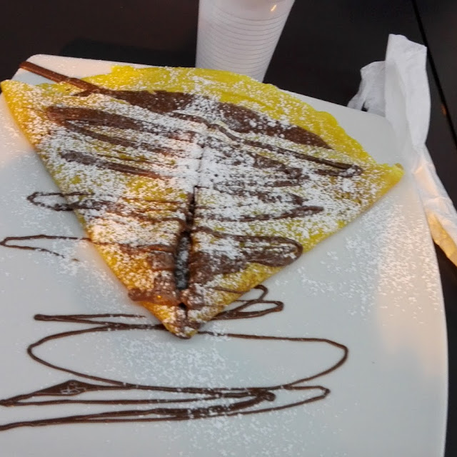 Crepes Con Gelato Pistacchio Nutella E Panna