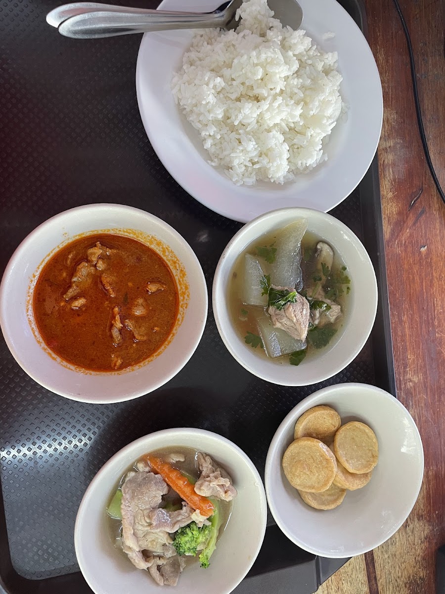 เจ๊แตแกง10บาท สาขาตลาดสิริทรัพย์รังสิต Photo 3
