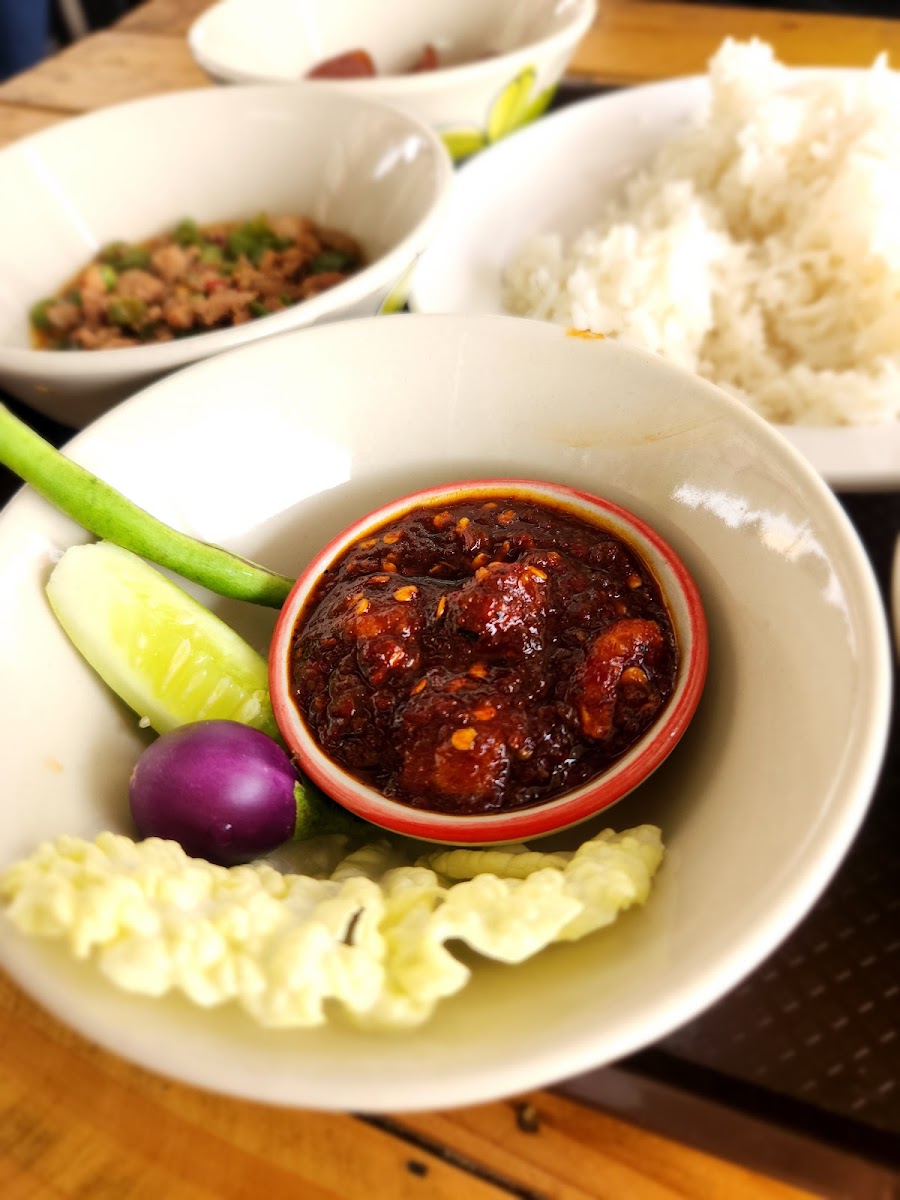 เจ๊แตแกง10บาท สาขาตลาดสิริทรัพย์รังสิต Photo 7
