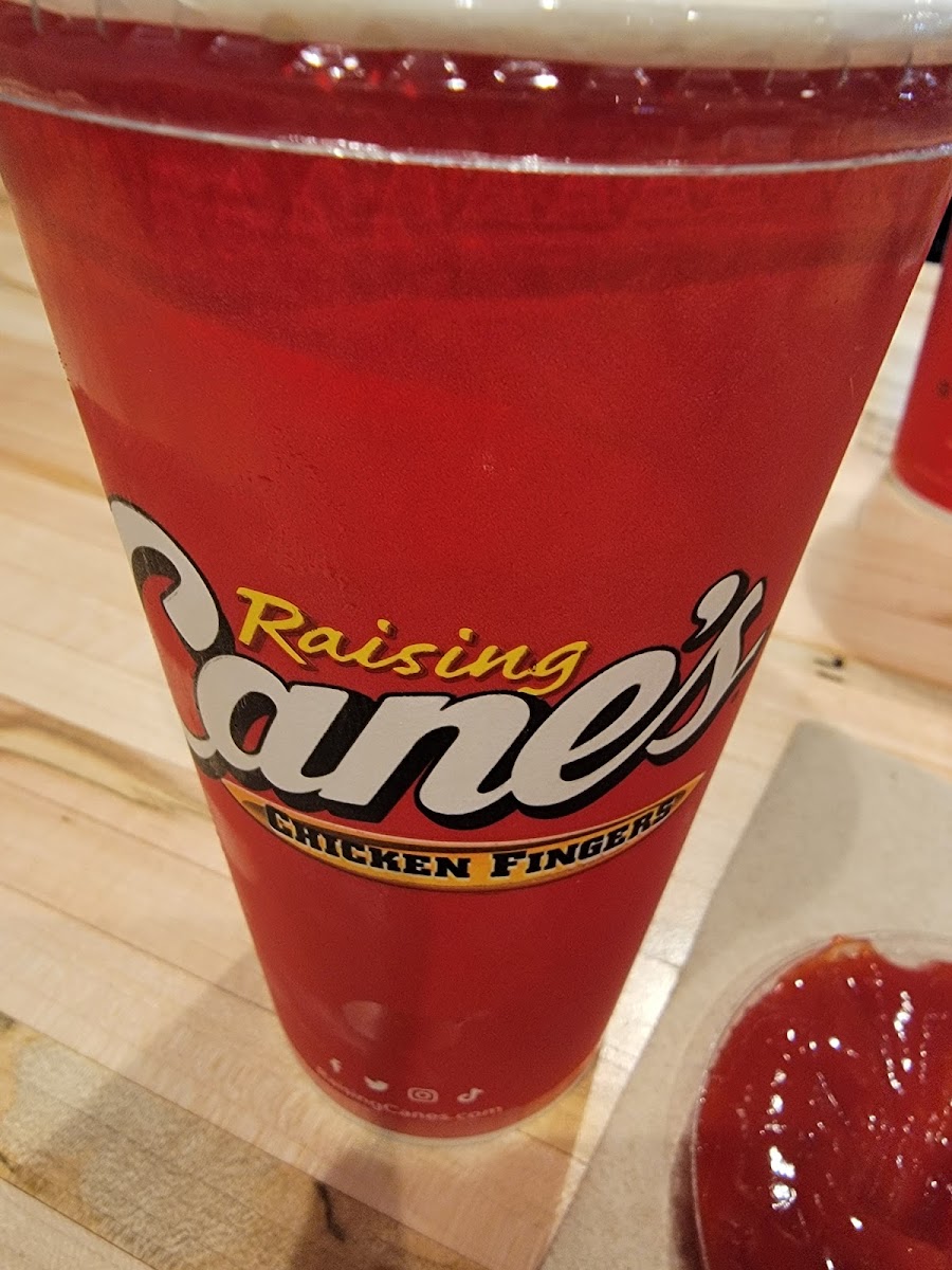 Raising Cane's Chicken Fingers Photo 9