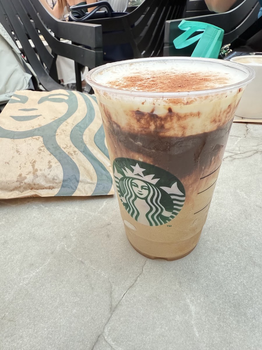 Starbucks Photo 4
