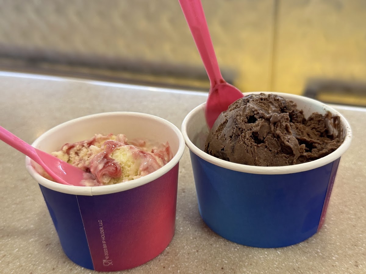 Baskin-Robbins Photo 4