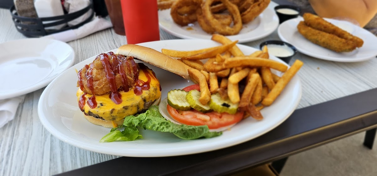 Riverfront Bar & Grill Photo 9