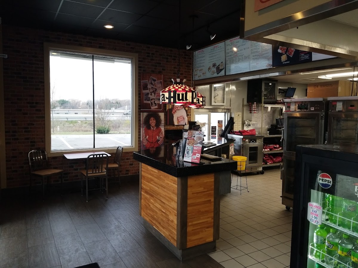Pizza Hut Photo 2