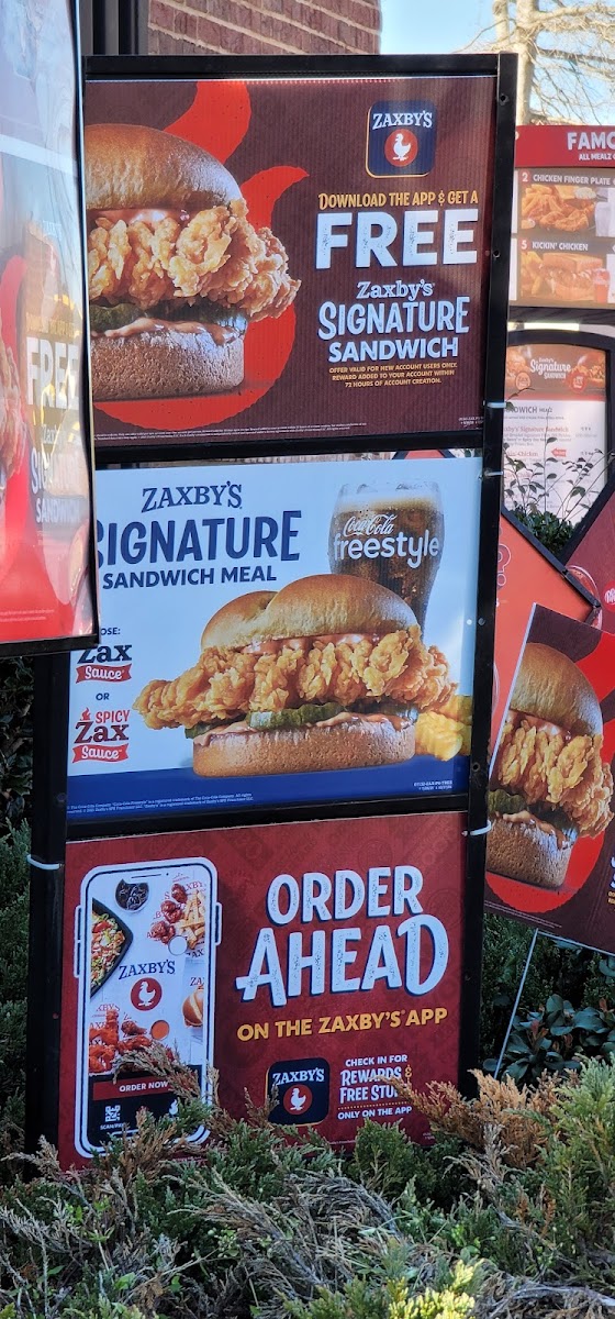 Zaxby's Chicken Fingers & Buffalo Wings Photo Menu 10
