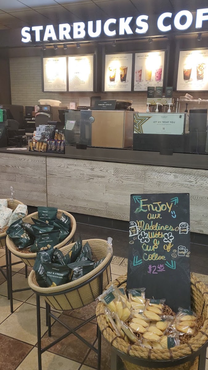 Starbucks Photo 4