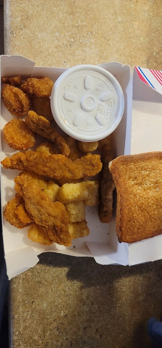 Sonic Drive-In Photo 8