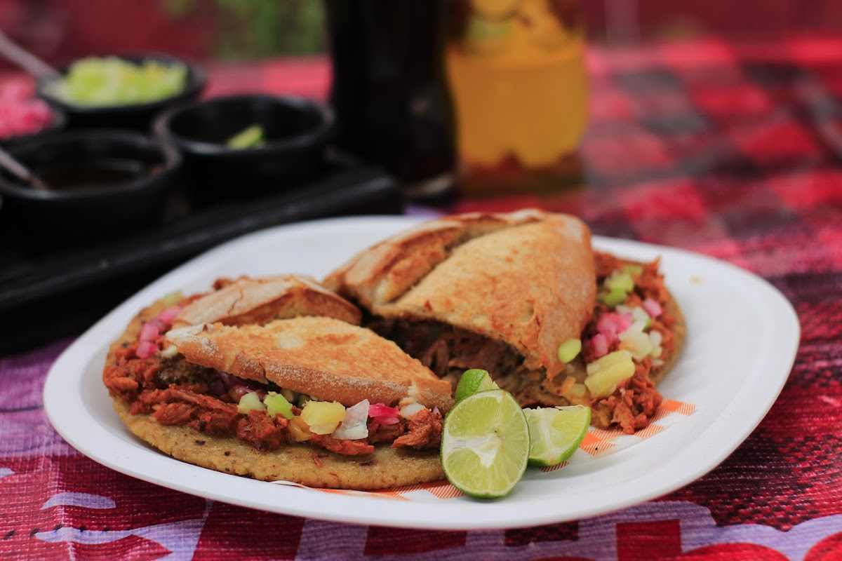 La Cochinita Photo 5