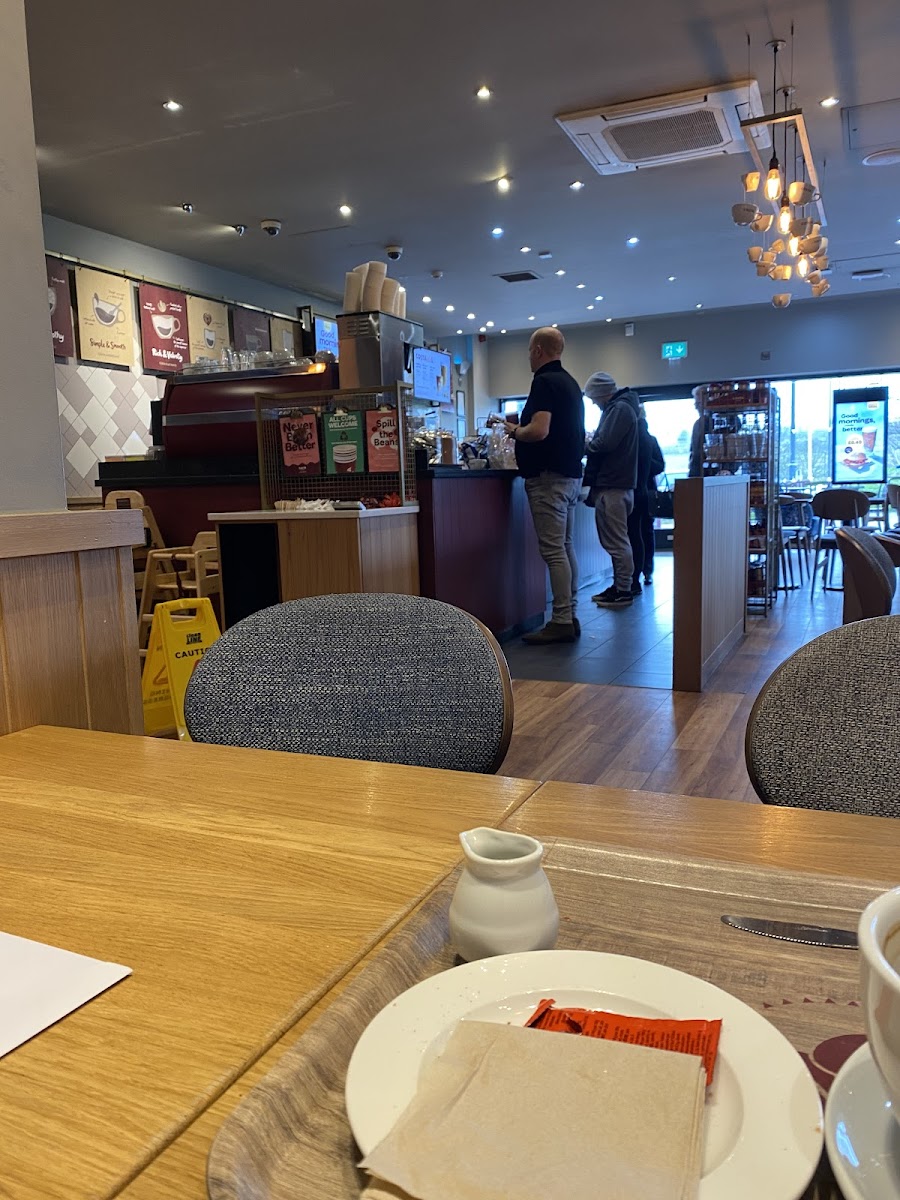 Costa Coffee Photo 3