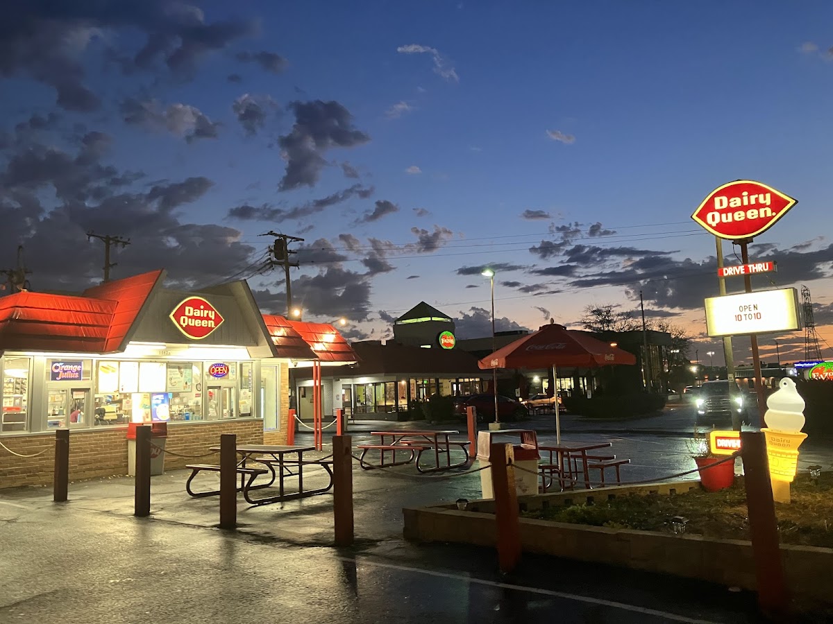 Dairy Queen Store Photo 2