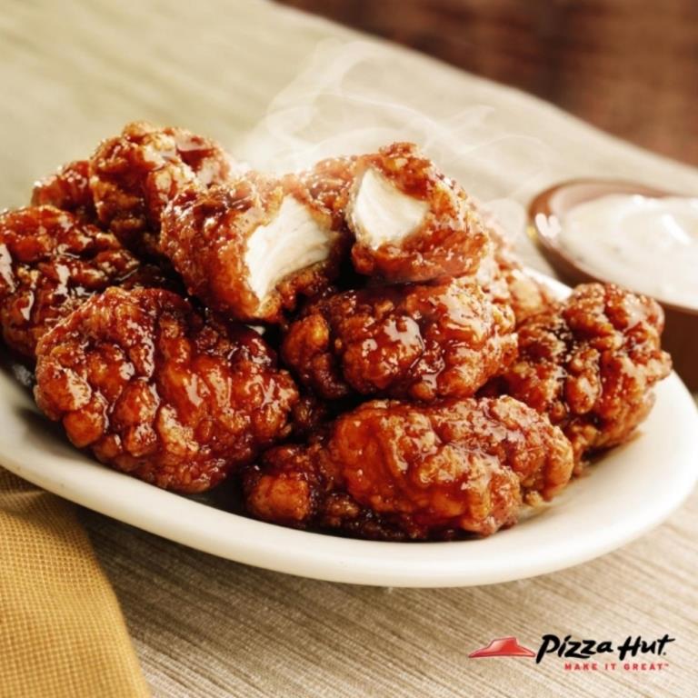 Pizza Hut Photo 6