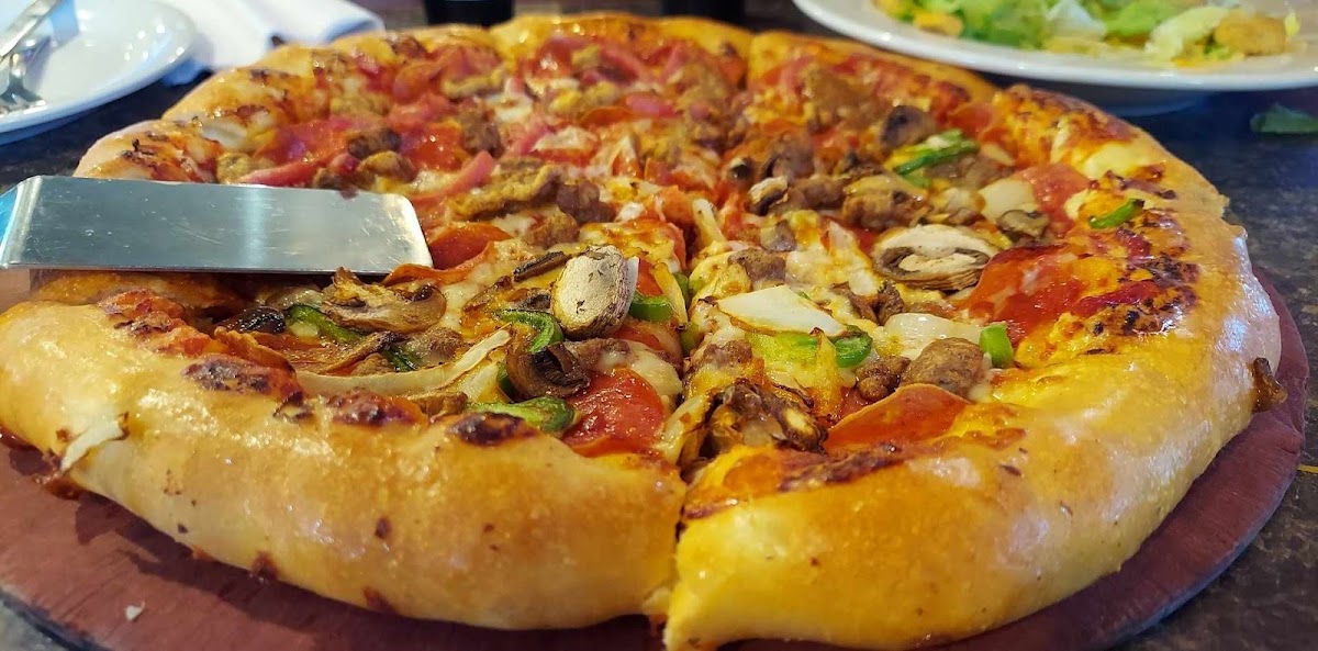 Pizza Hut Photo 9
