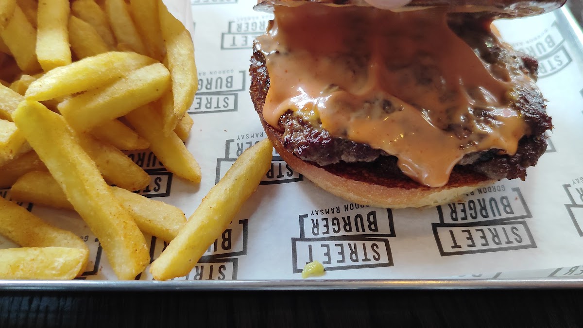 Gordon Ramsay Street Burger - Covent Garden Photo 2