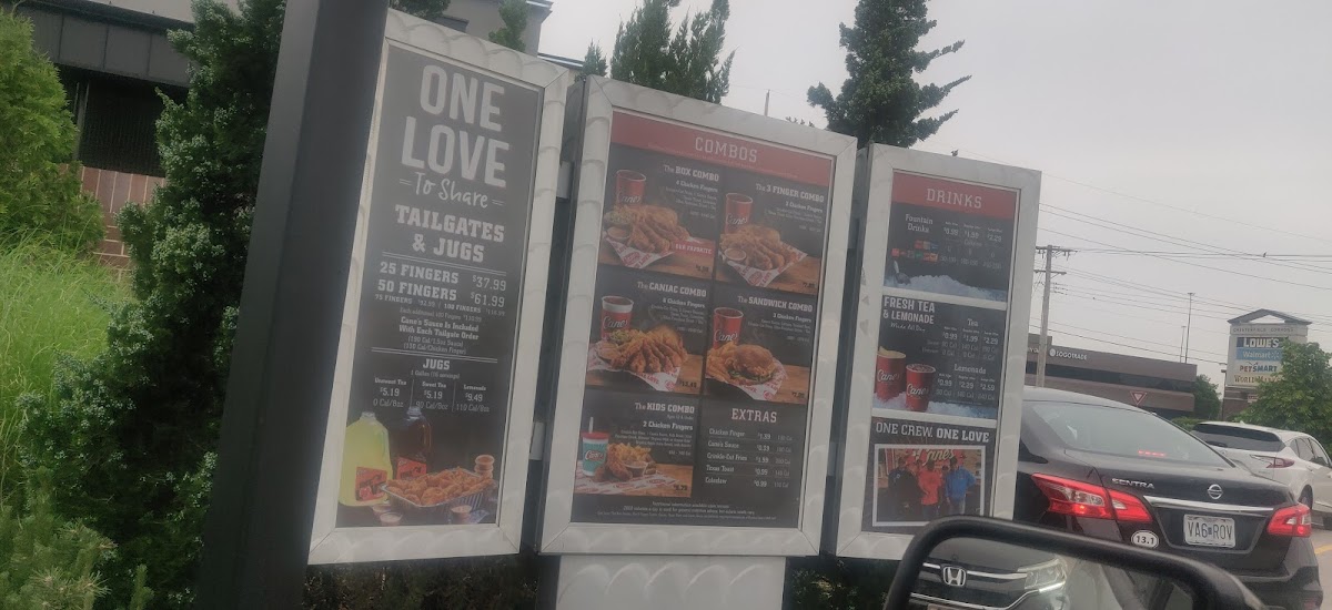 Raising Cane's Chicken Fingers Photo Menu 7