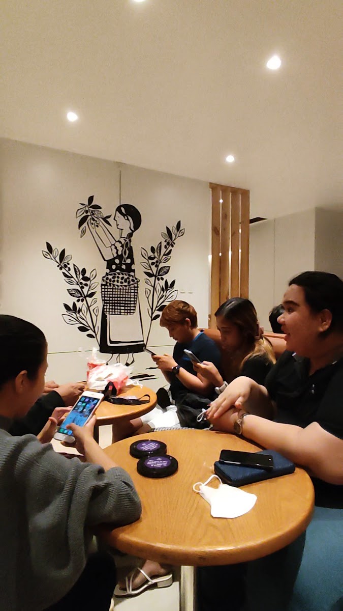 The Coffee Bean & Tea Leaf Photo 2
