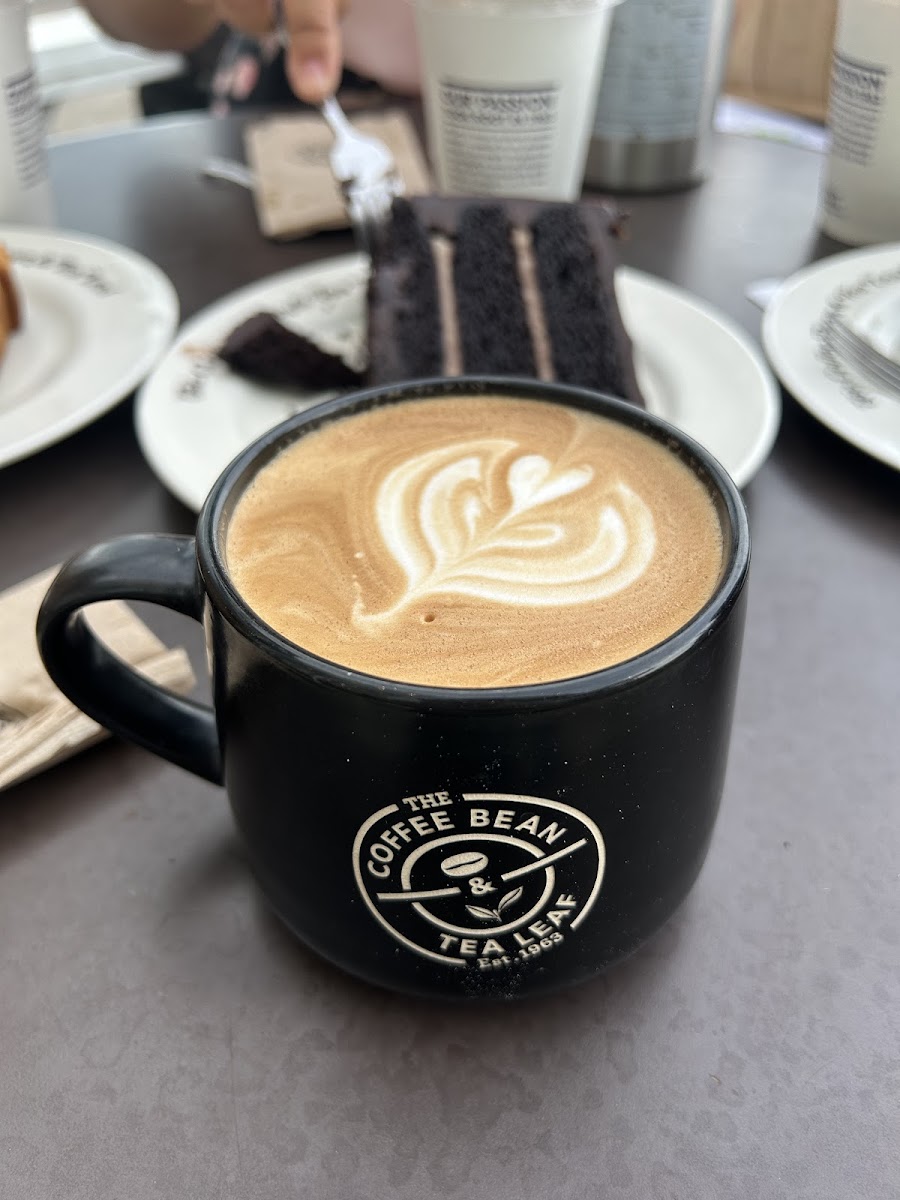 The Coffee Bean & Tea Leaf Photo 3