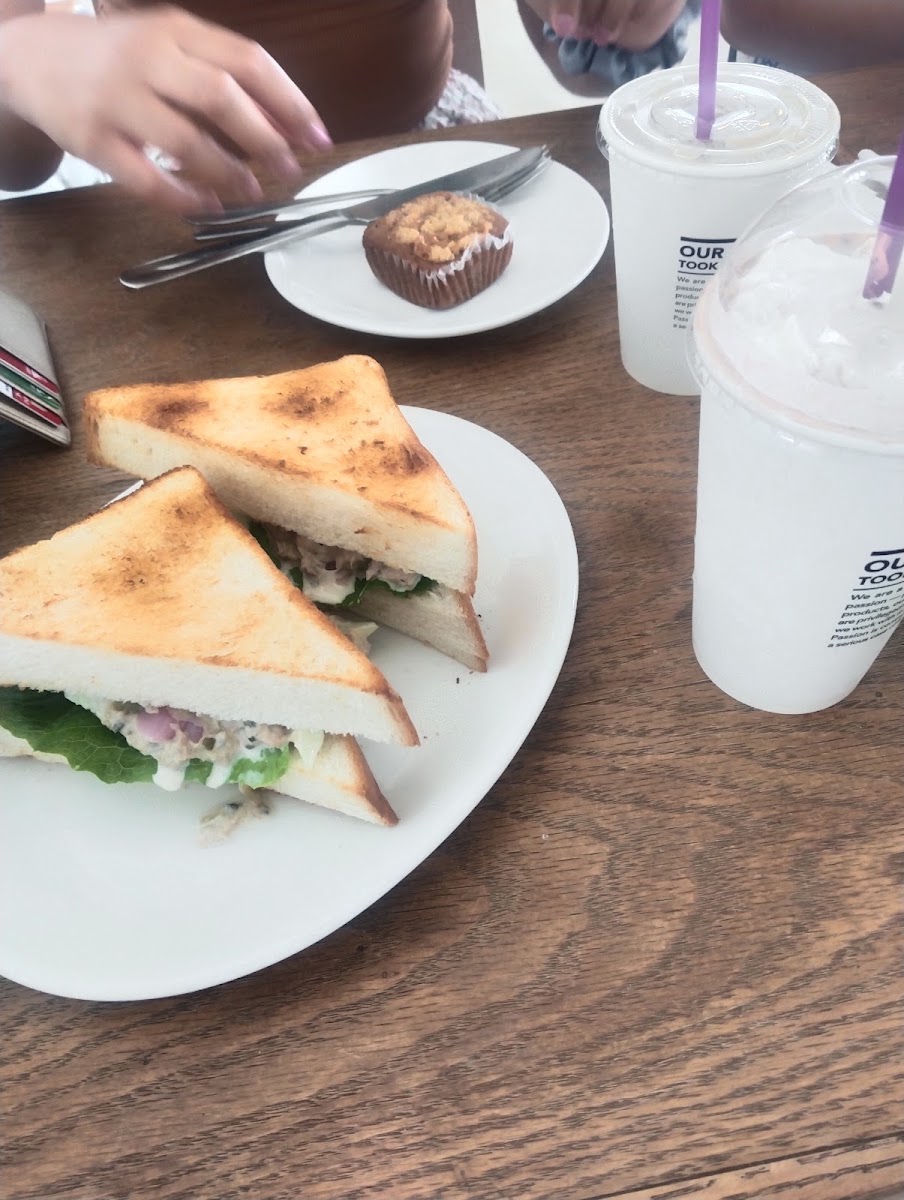 The Coffee Bean & Tea Leaf Photo 6