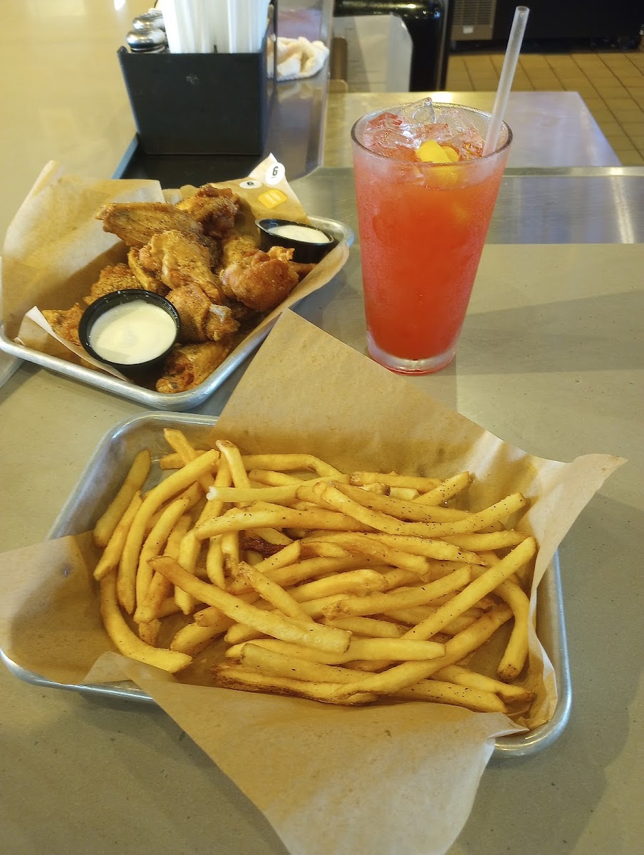 Buffalo Wild Wings Photo 7
