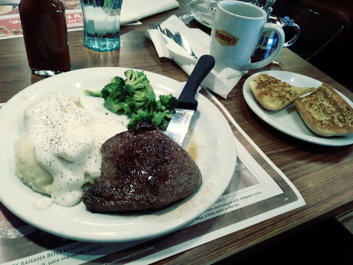 Denny's Photo 7