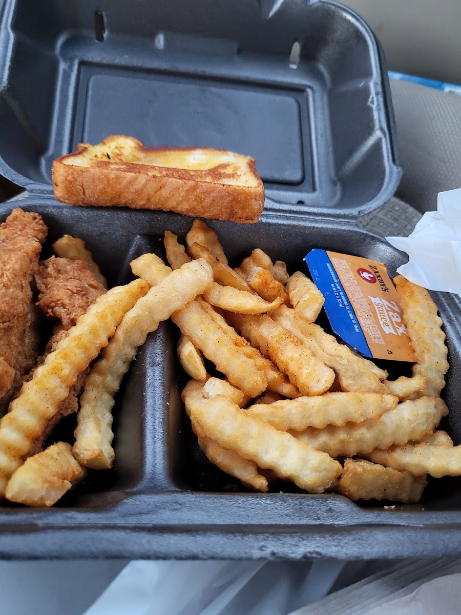 Zaxby's Chicken Fingers & Buffalo Wings Photo 3