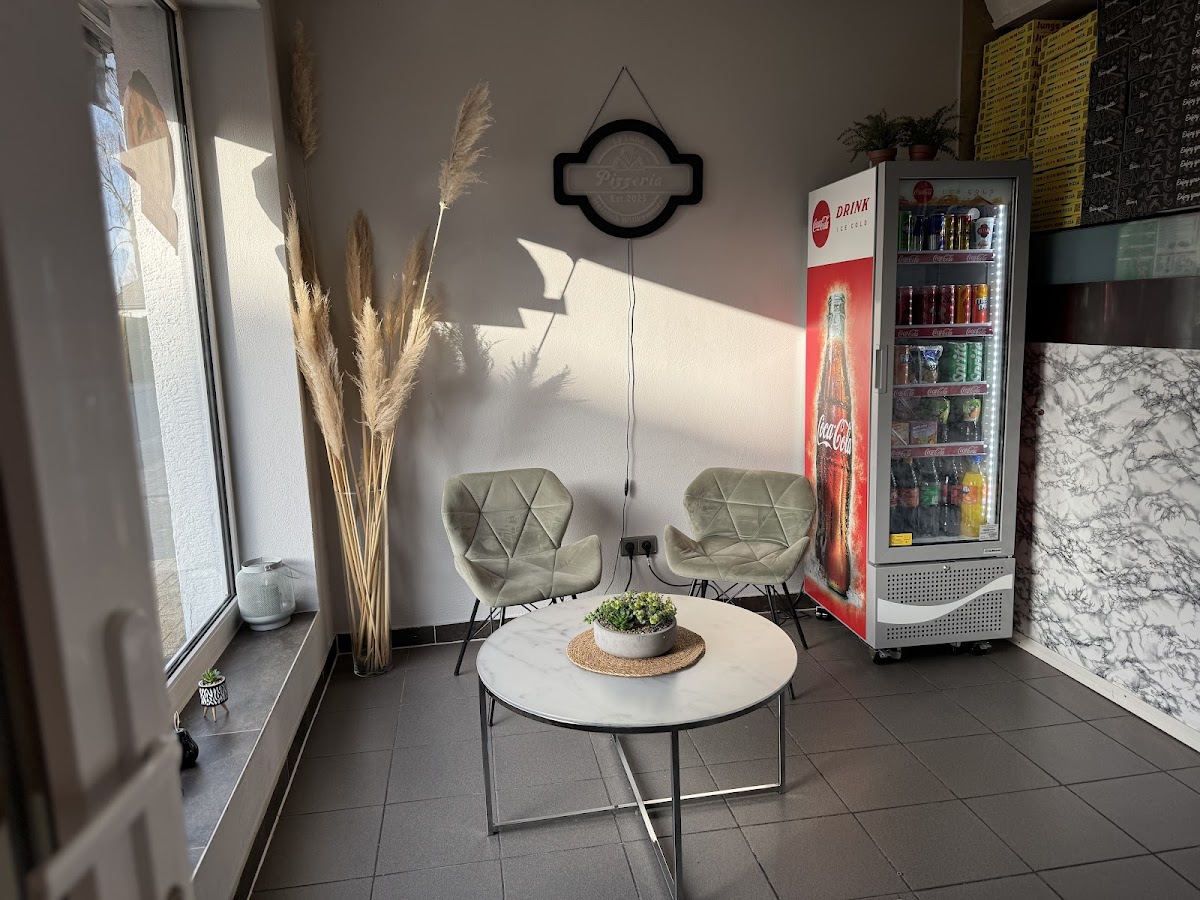 Pizzeria La Luna
