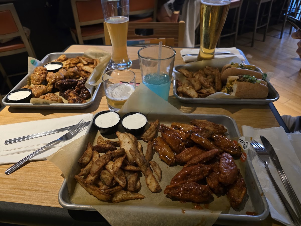 Buffalo Wild Wings Photo 4