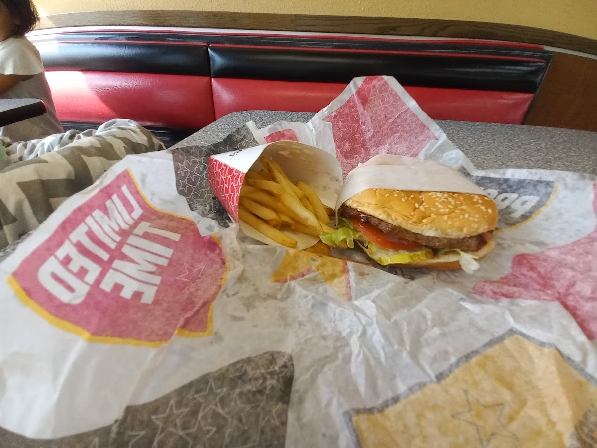 Hardee's Photo 9