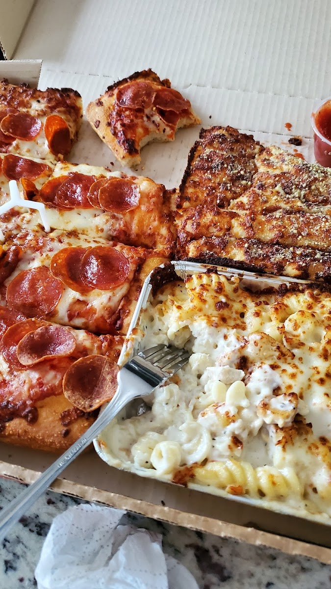 Pizza Hut Photo 7