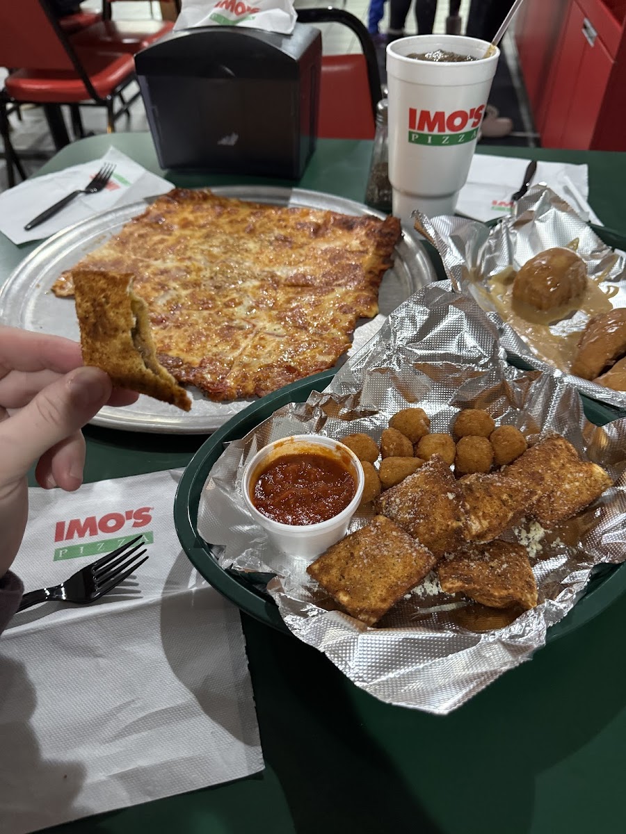 Imo's Pizza Photo 3