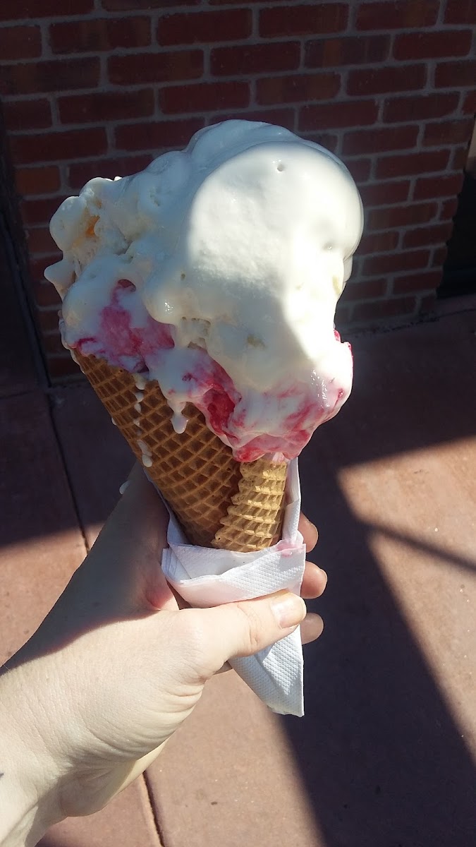 Braum's Ice Cream & Dairy Store Photo 10