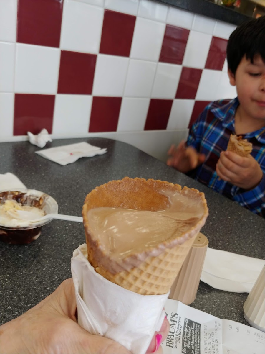 Braum's Ice Cream & Dairy Store Photo 5