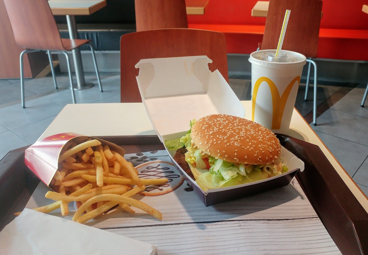 McDonald's Restaurant Photo 6