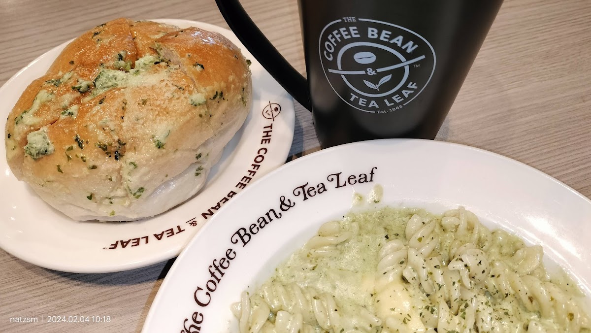 The Coffee Bean & Tea Leaf Photo 5