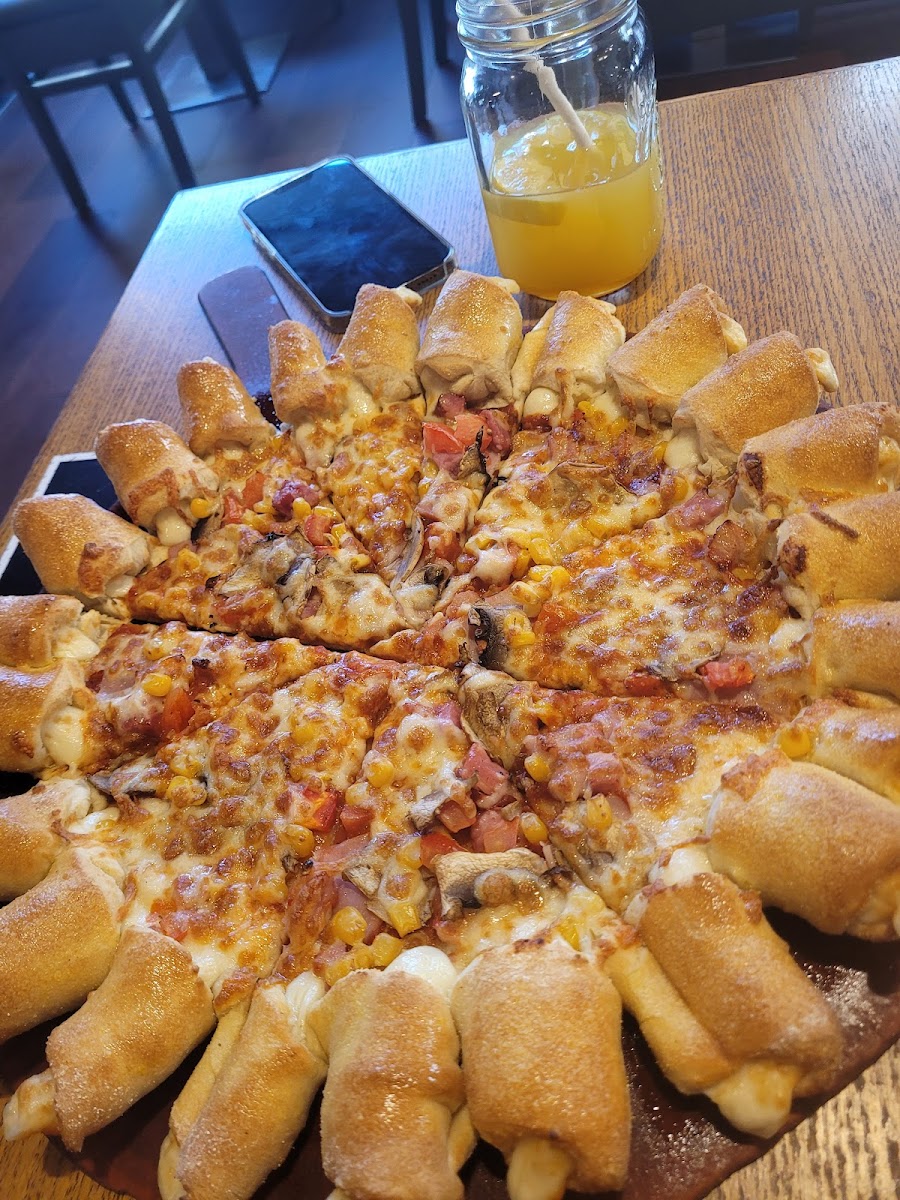 Pizza Hut Photo 6