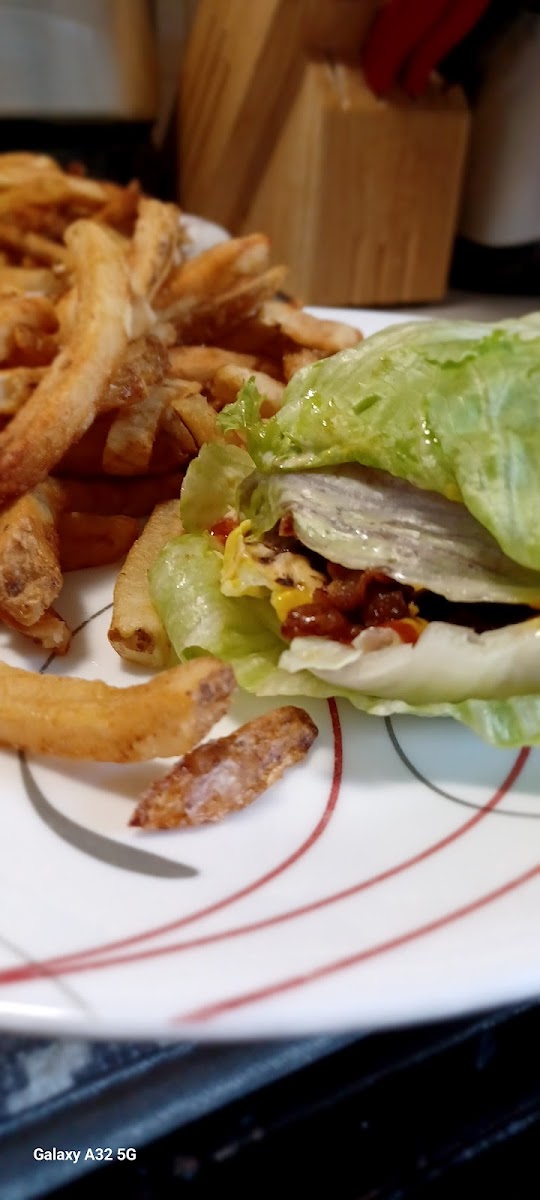 Five Guys Photo 10