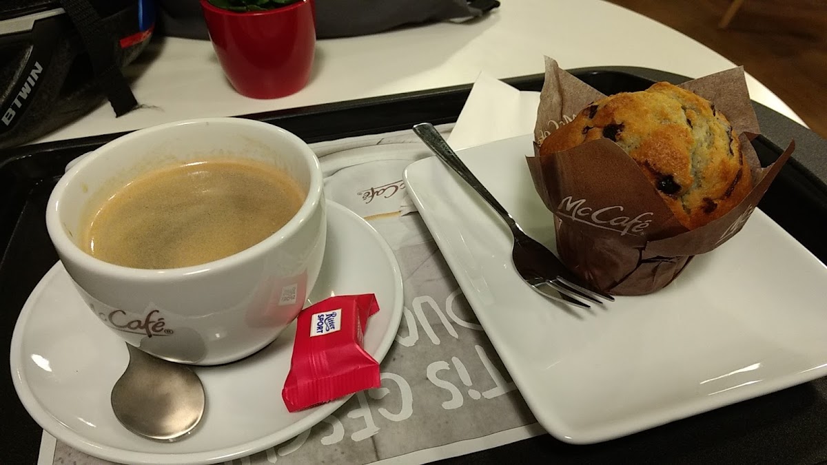 McDonald's Restaurant Photo 10