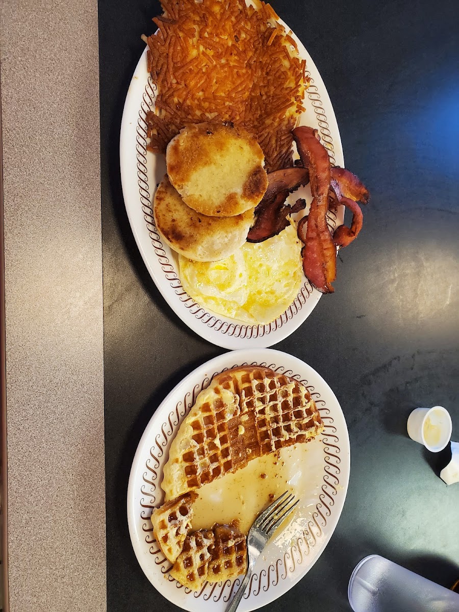 Waffle House Photo 9