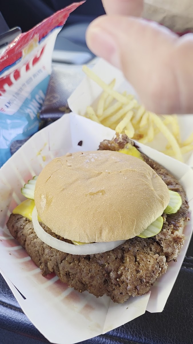 Freddy's Frozen Custard & Steakburgers Photo 2